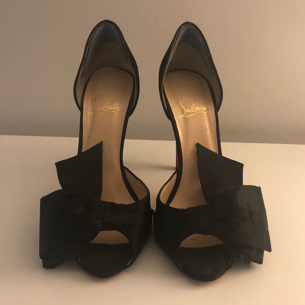 Christian Louboutin (sold on other app)